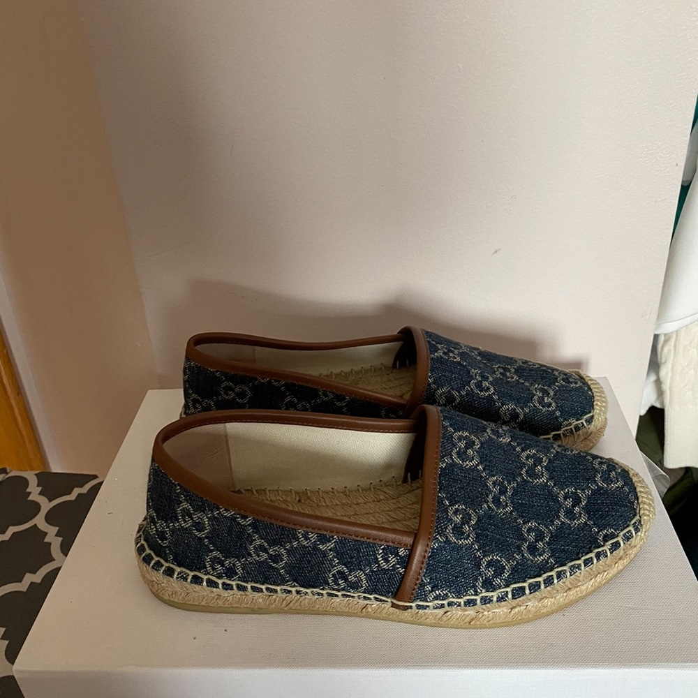 Gucci Pilar GG Supreme Canvas Denim Espadrilles - Picture 2 of 7